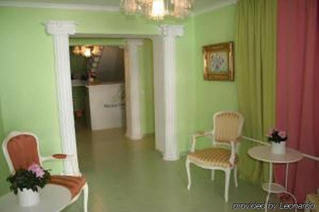 Hotel Nelisse Bucureşti Ngoại thất bức ảnh